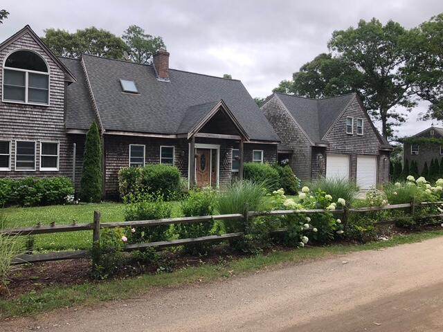 https://bt-photos.global.ssl.fastly.net/capecod/orig_boomver_1_22602650-2.jpg