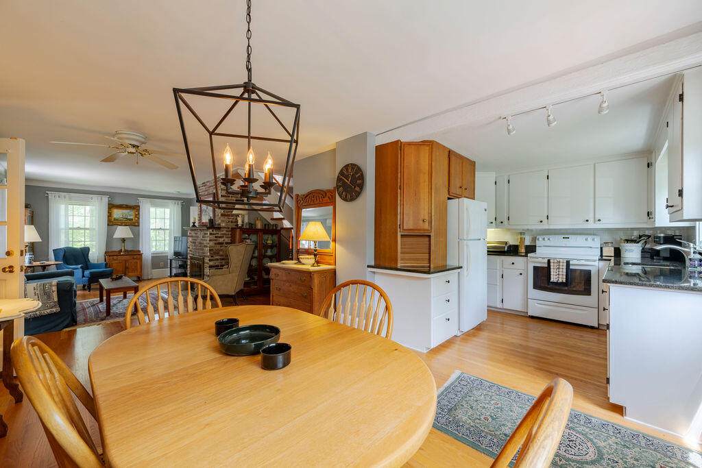 https://bt-photos.global.ssl.fastly.net/capecod/orig_boomver_1_22602986-2.jpg