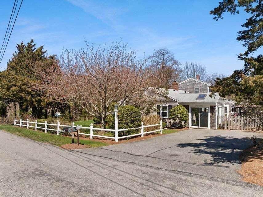 https://bt-photos.global.ssl.fastly.net/capecod/orig_boomver_1_22603000-2.jpg