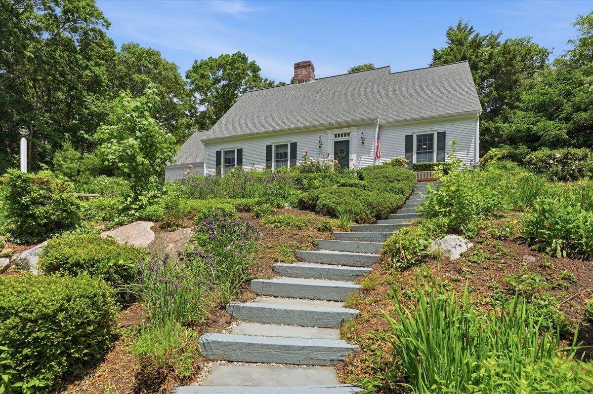 https://bt-photos.global.ssl.fastly.net/capecod/orig_boomver_1_22603053-2.jpg