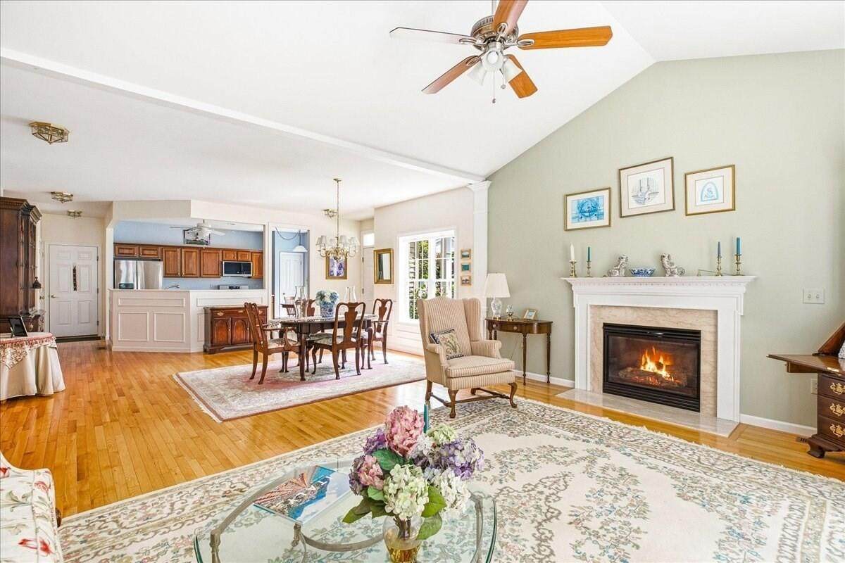 https://bt-photos.global.ssl.fastly.net/capecod/orig_boomver_1_22603103-2.jpg