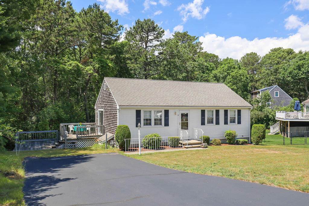 https://bt-photos.global.ssl.fastly.net/capecod/1280_boomver_1_22603223-2.jpg