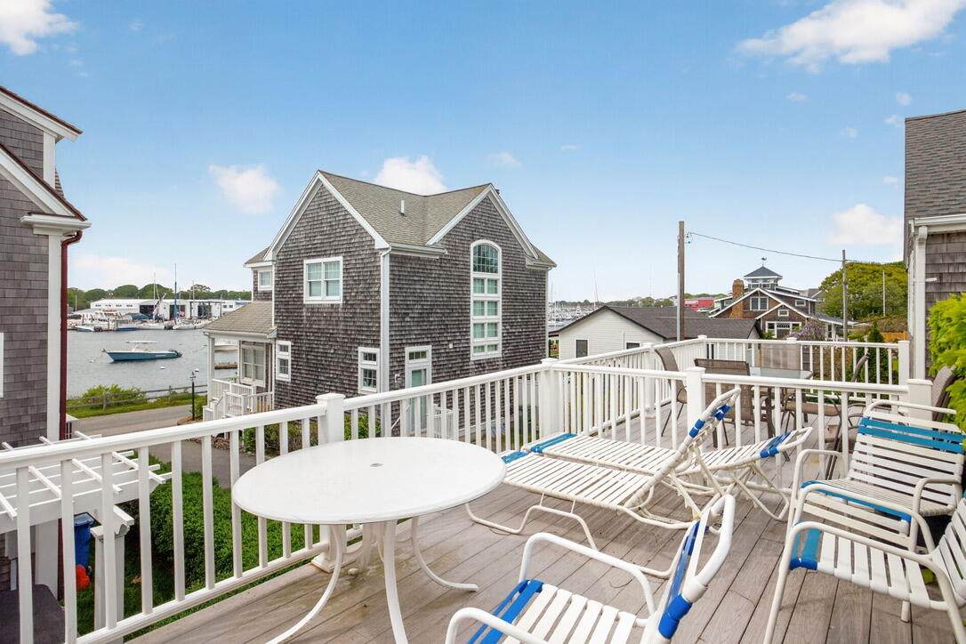 https://bt-photos.global.ssl.fastly.net/capecod/1280_boomver_1_22603401-2.jpg