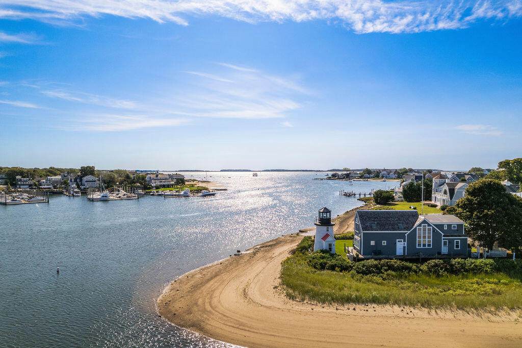 https://bt-photos.global.ssl.fastly.net/capecod/orig_boomver_1_22604236-2.jpg