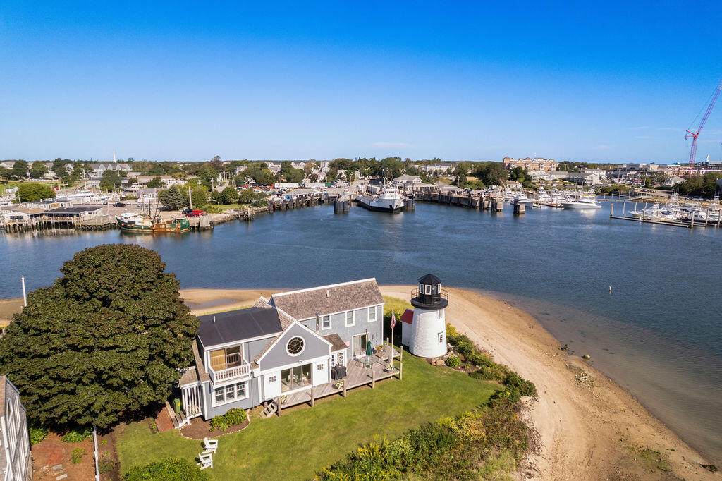 https://bt-photos.global.ssl.fastly.net/capecod/orig_boomver_1_22604236-2.jpg