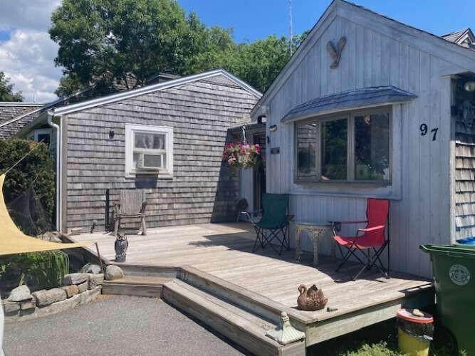 https://bt-photos.global.ssl.fastly.net/capecod/orig_boomver_1_22604393-2.jpg