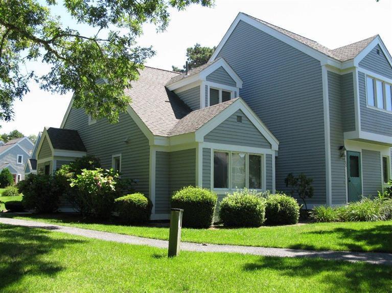 102 Howland Circle - Photo 1