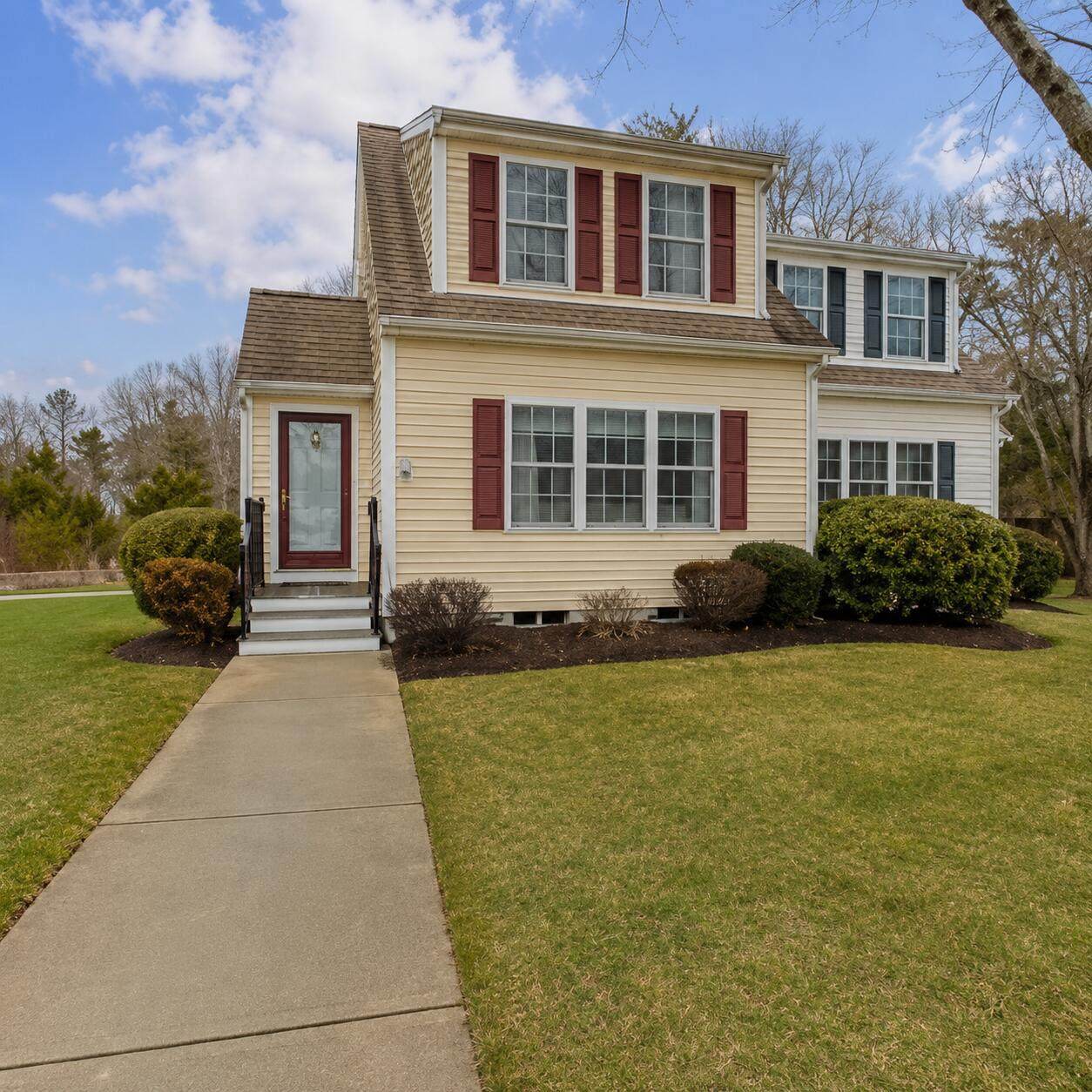 32 Carleton Street - Photo 1