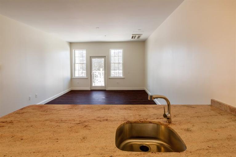 100 Alden Street - Photo 1