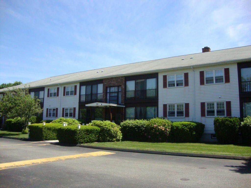 10 Candlewood Lane - Photo 1