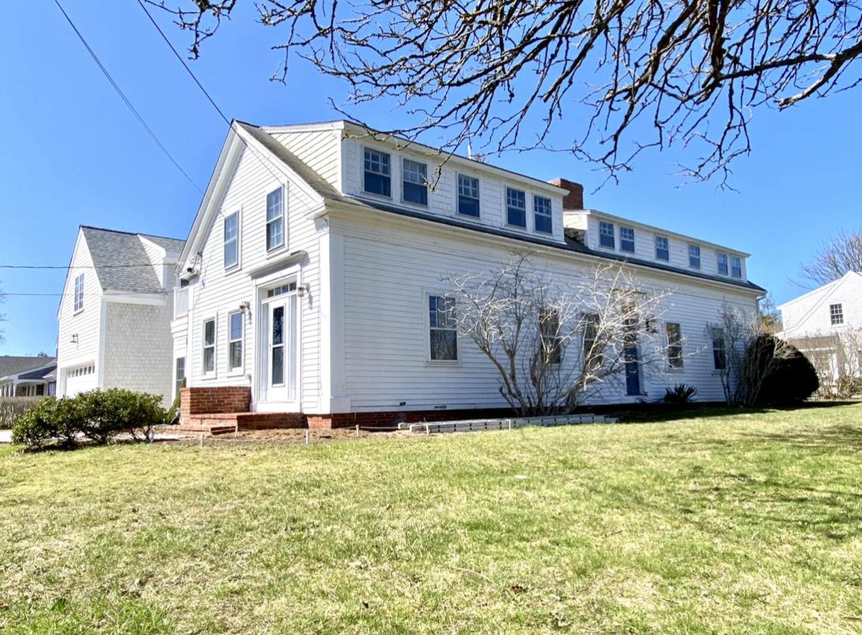 150 Barcliff Avenue - Photo 1