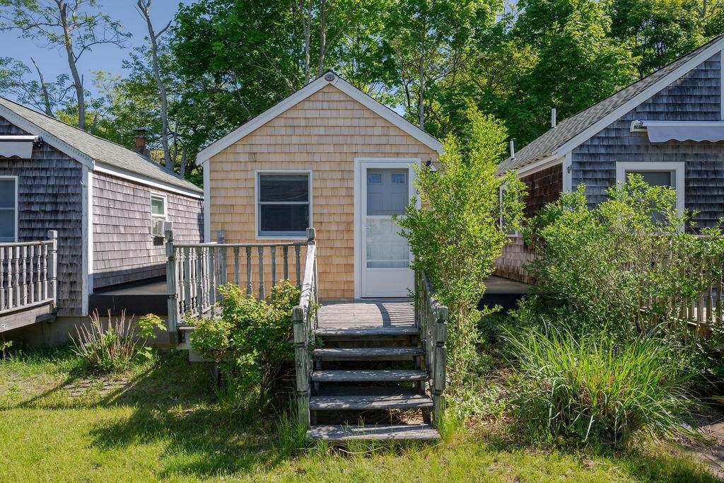 17 Shore Road - Photo 1