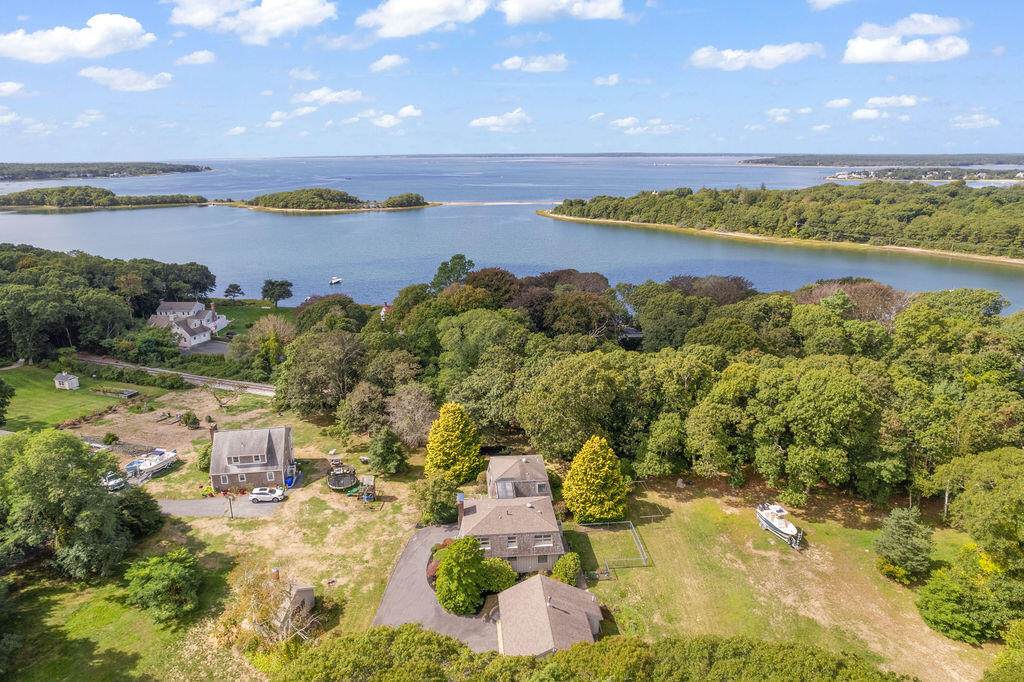 https://bt-photos.global.ssl.fastly.net/capecod/orig_boomver_4_22504719-2.jpg