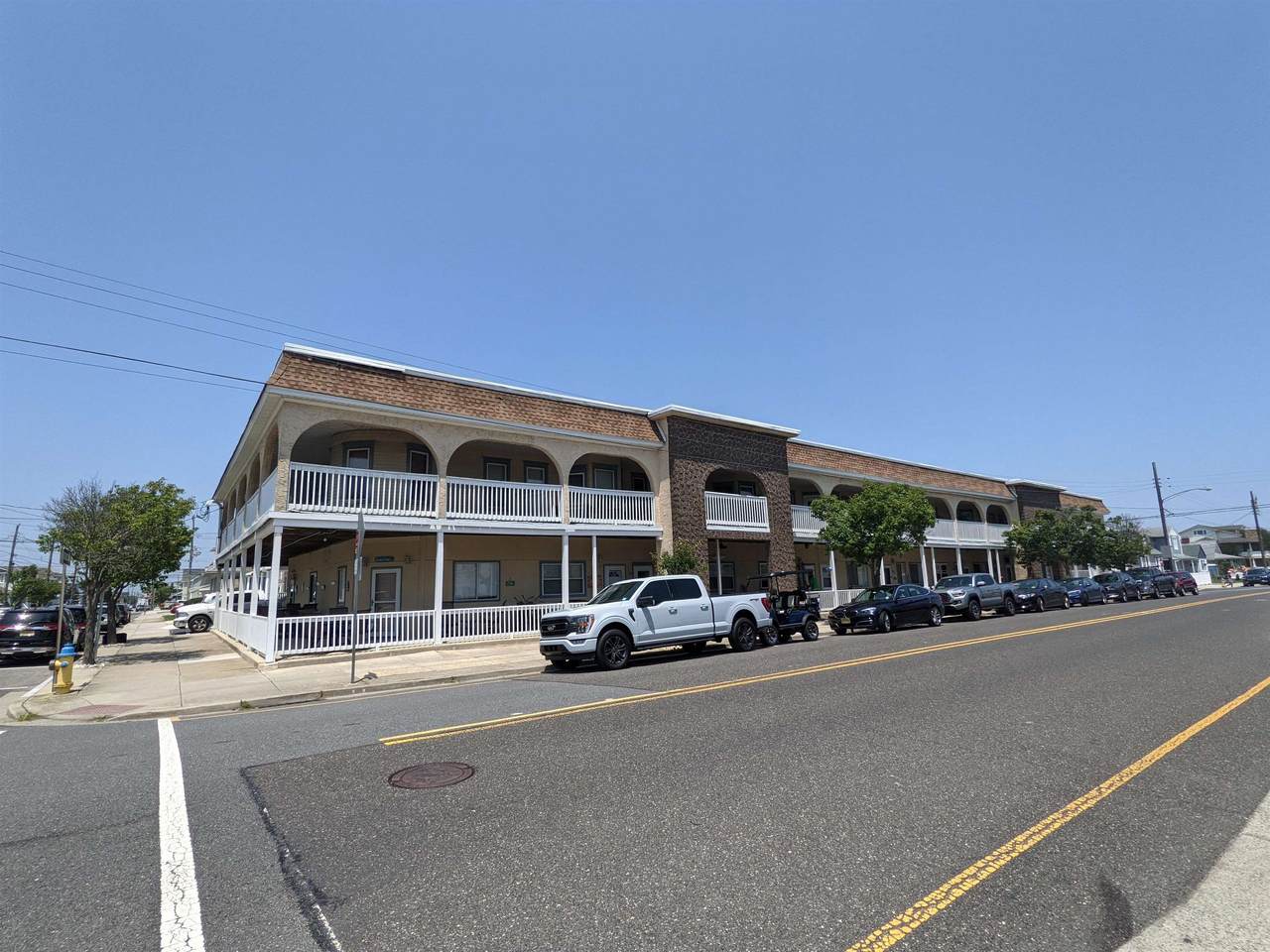 5600 Seaview - Photo 1