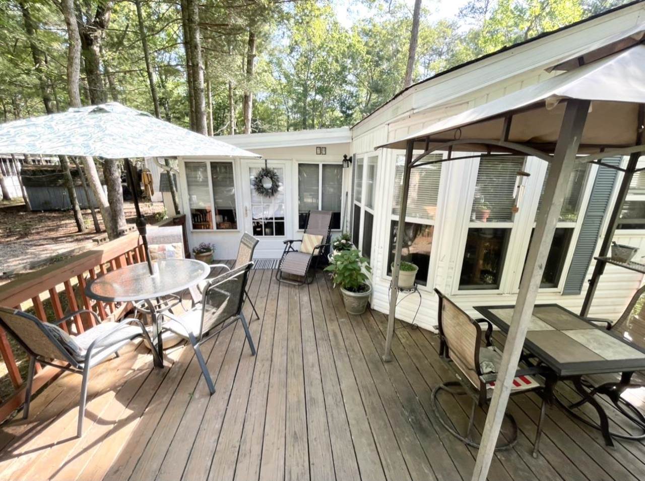 135 Thompson - Photo 1