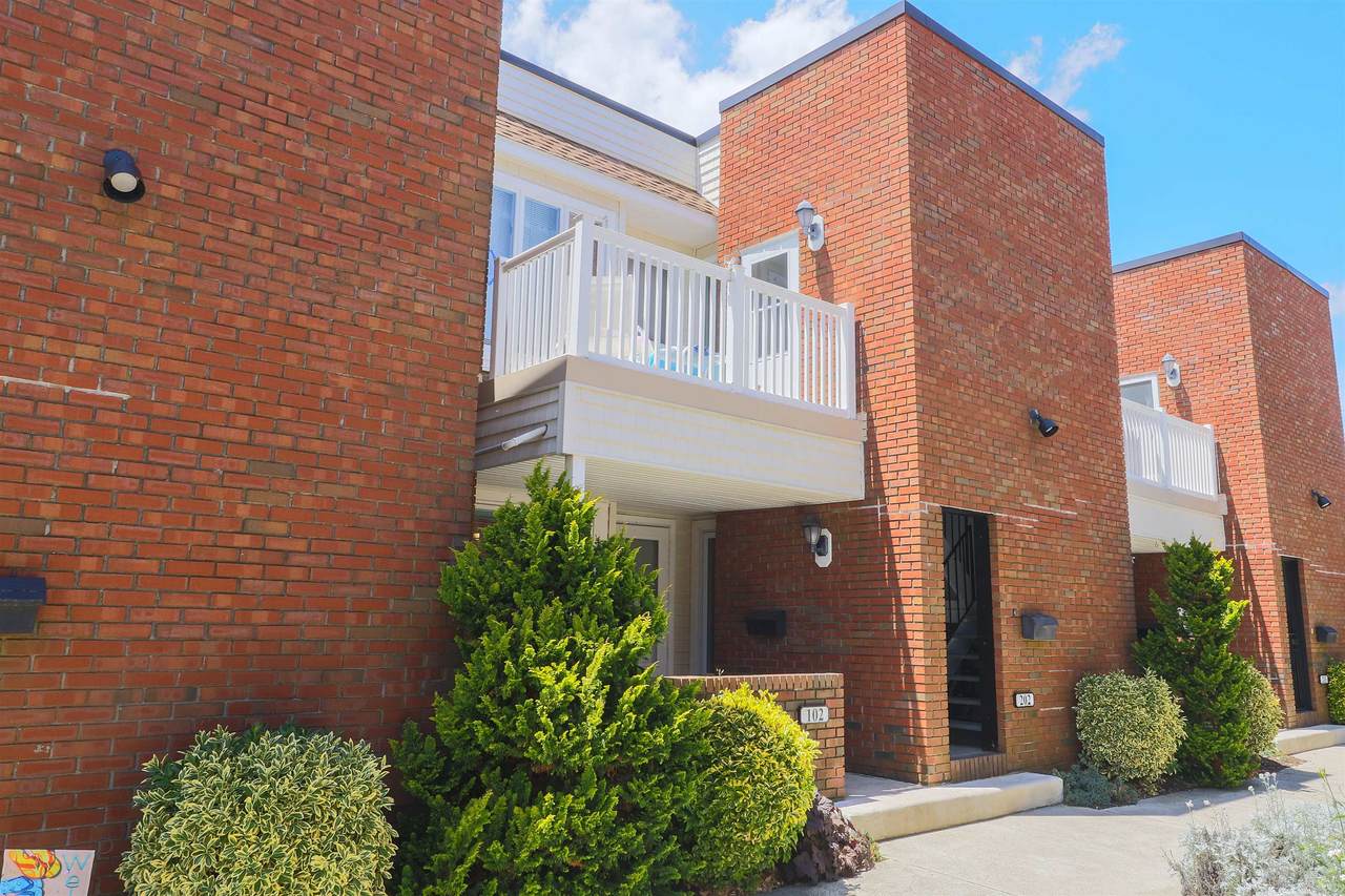 414 Wesley - Photo 1