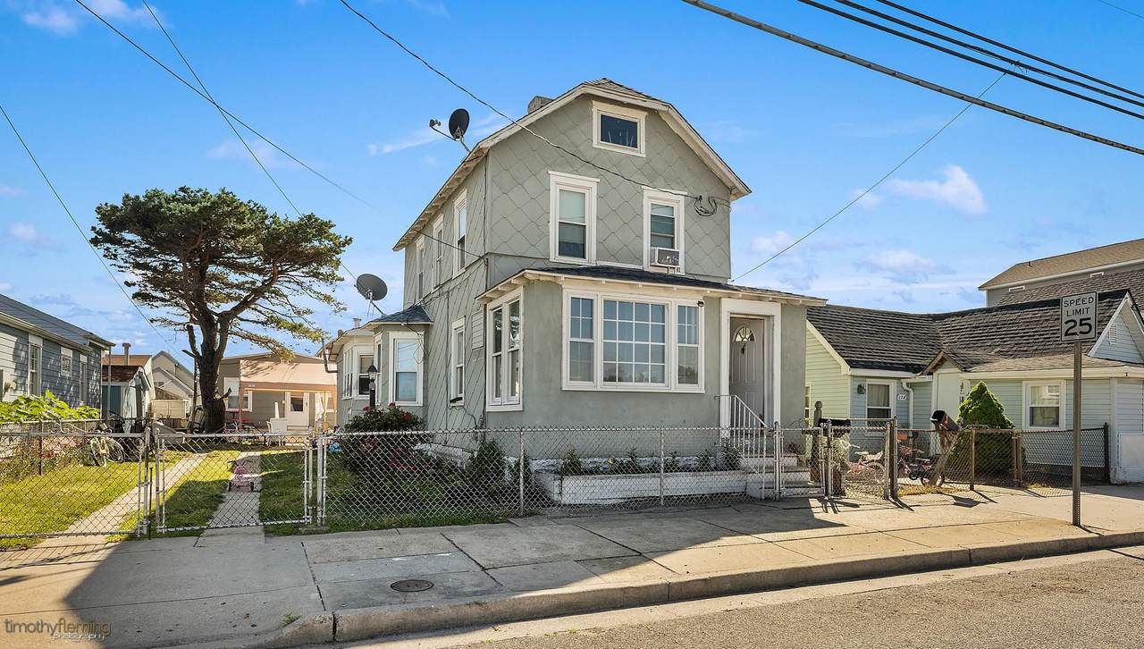 126 Burk Avenue - Photo 1