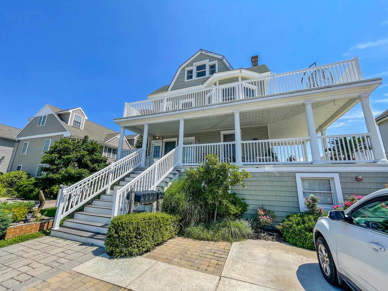 215 24th Avenue - Photo 1