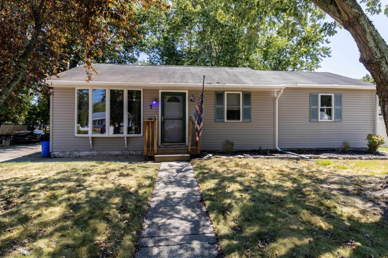 7 Susan Lane - Photo 1