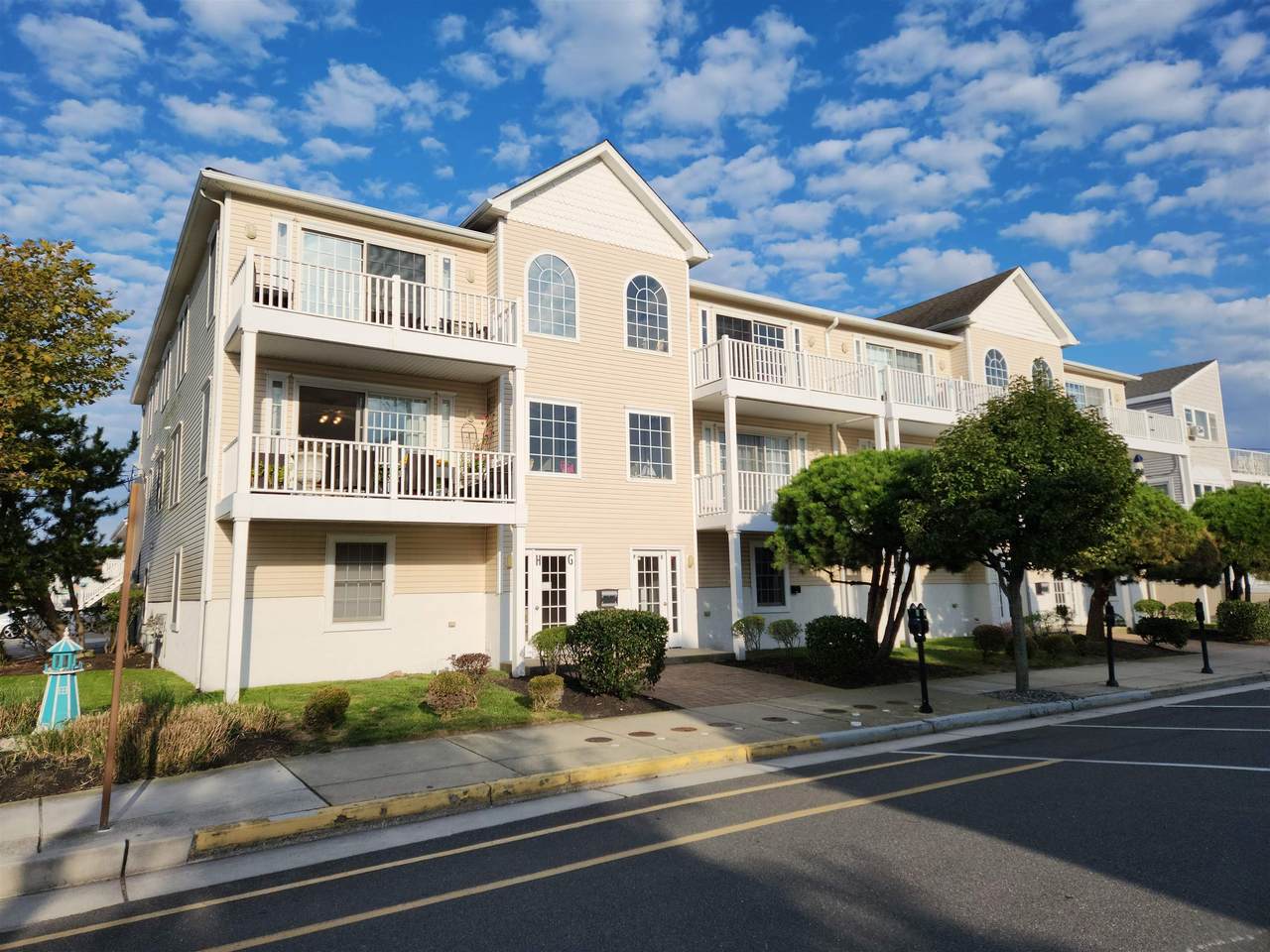 301 Leaming Avenue - Photo 1