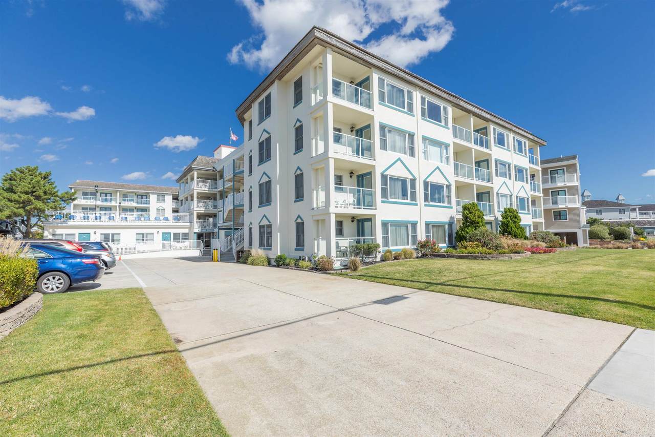217 Beach Avenue - Photo 1