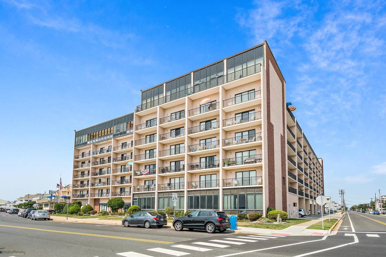 500 Kennedy Boulevard - Photo 1