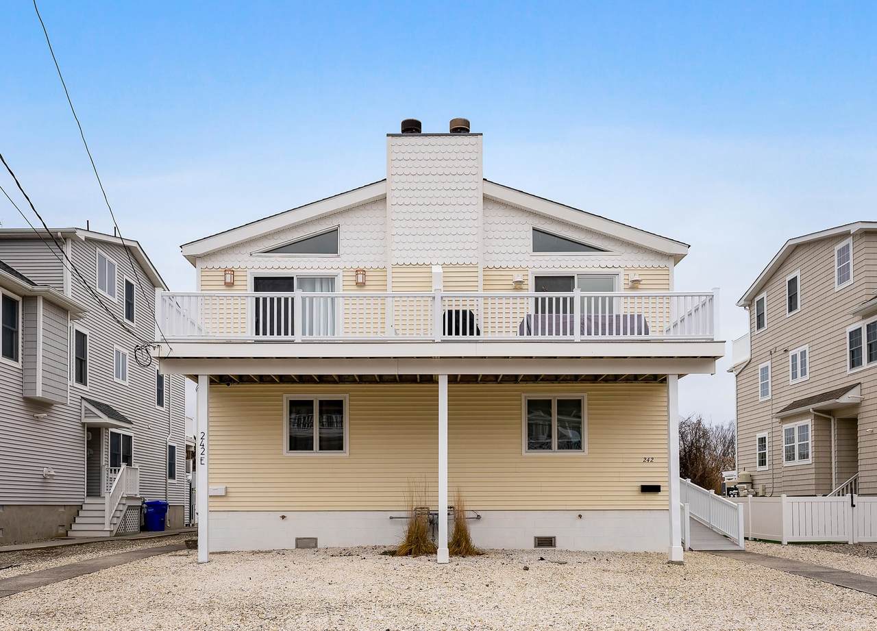 242 29th Street - Photo 1