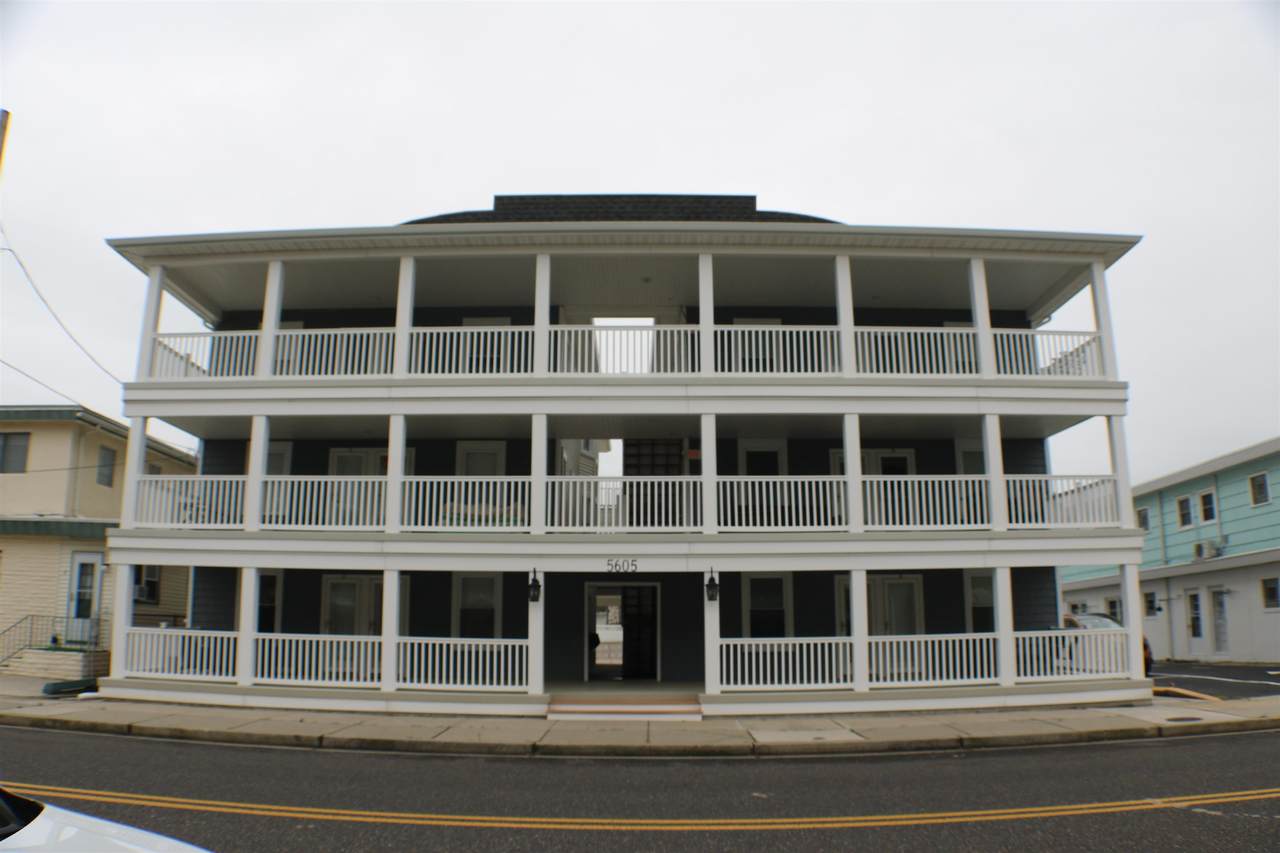 5605 Seaview Avenue - Photo 1