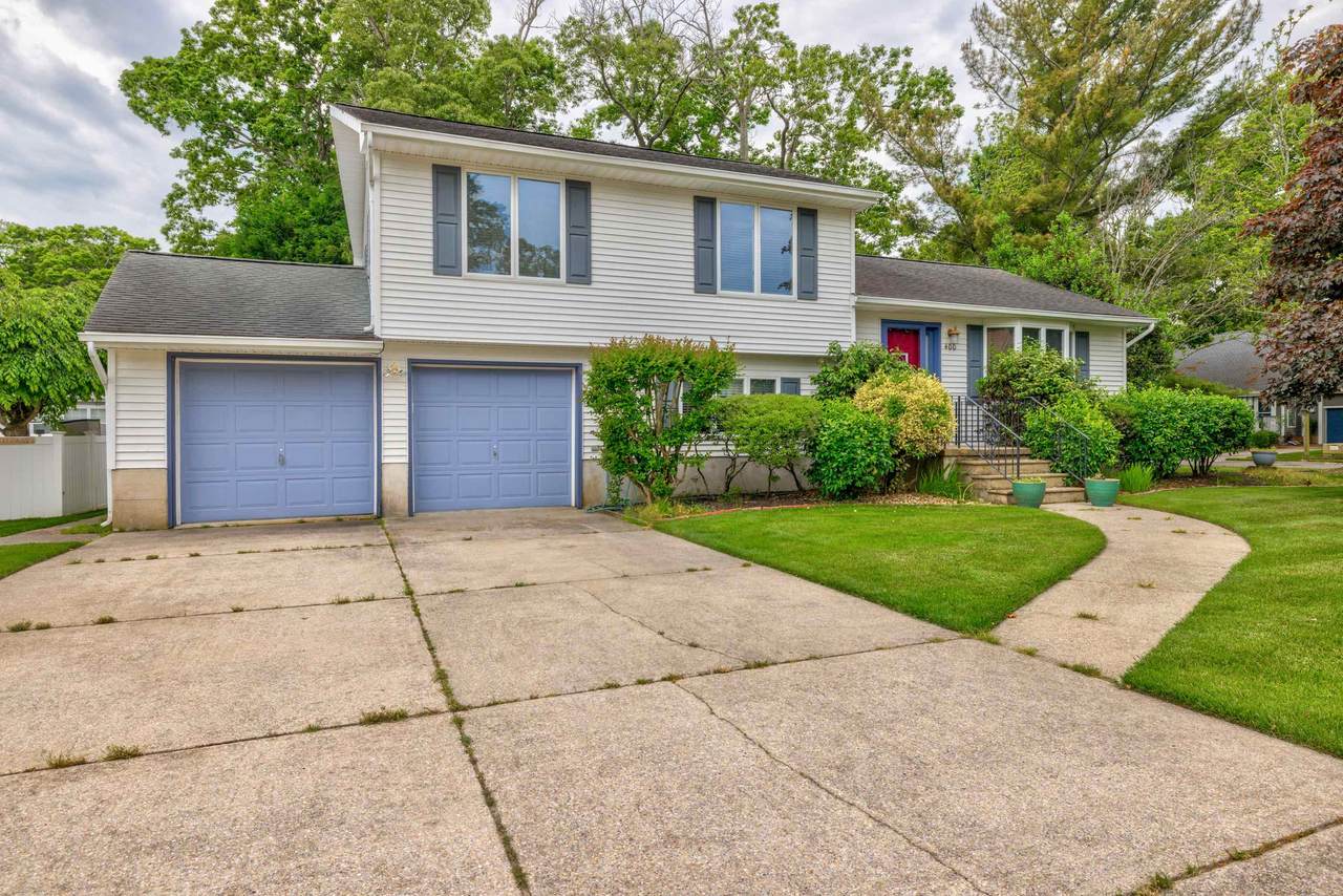 400 Chatam Drive - Photo 1
