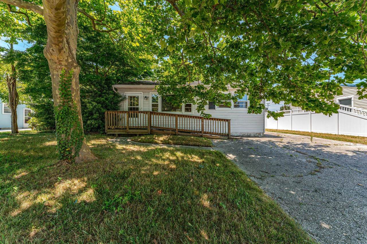 702 Adriatic Avenue - Photo 1