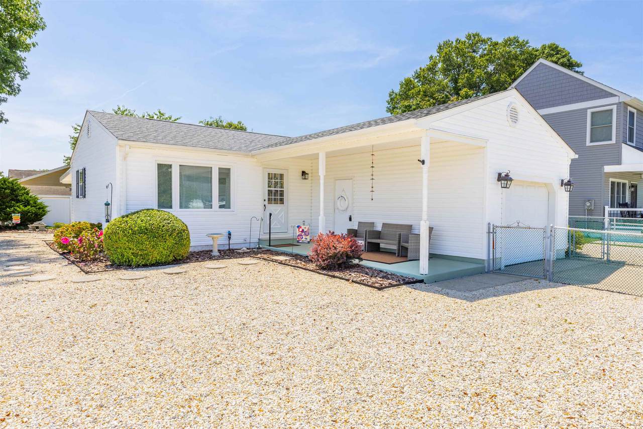 300 Cedardale Avenue - Photo 1