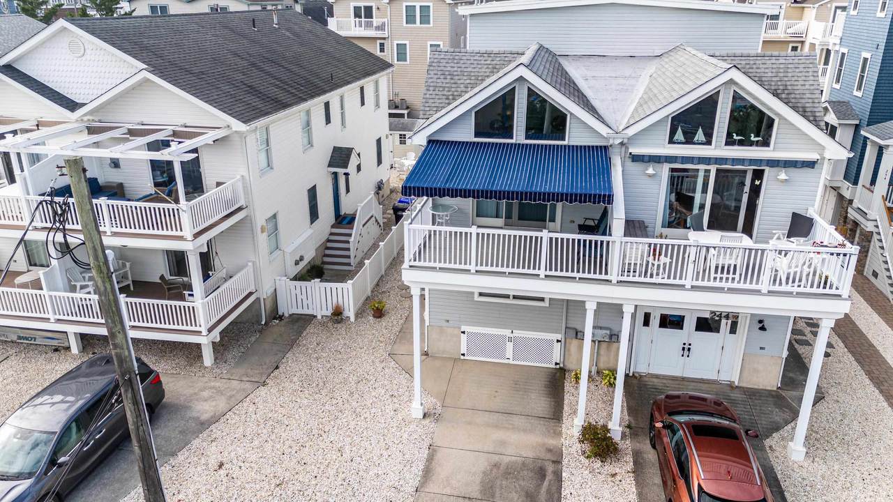 244 32nd Street - Photo 1