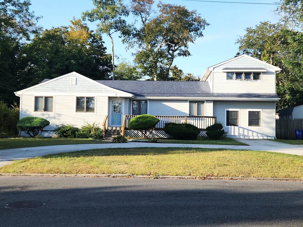 11 Romney Place - Photo 1
