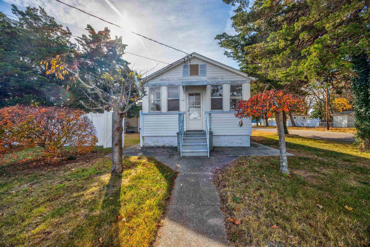 152 Pinetree Drive - Photo 1