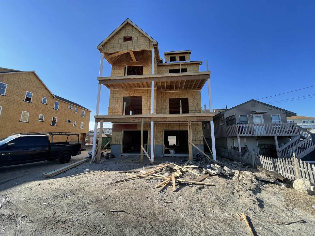 506 Baker Avenue - Photo 1