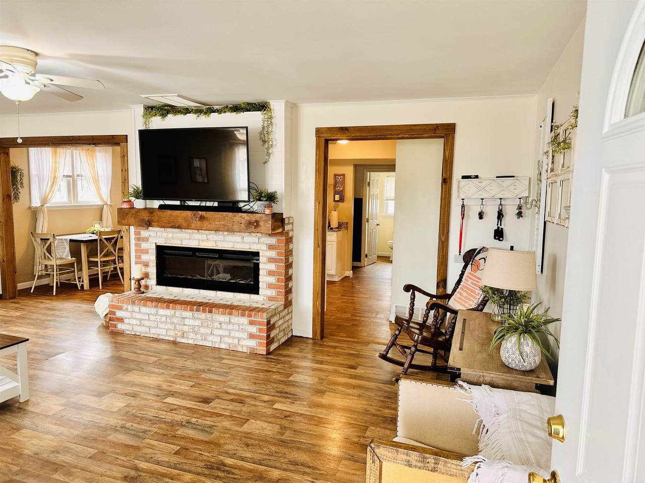 https://bt-photos.global.ssl.fastly.net/capemay/1280_boomver_1_250735-2.jpg
