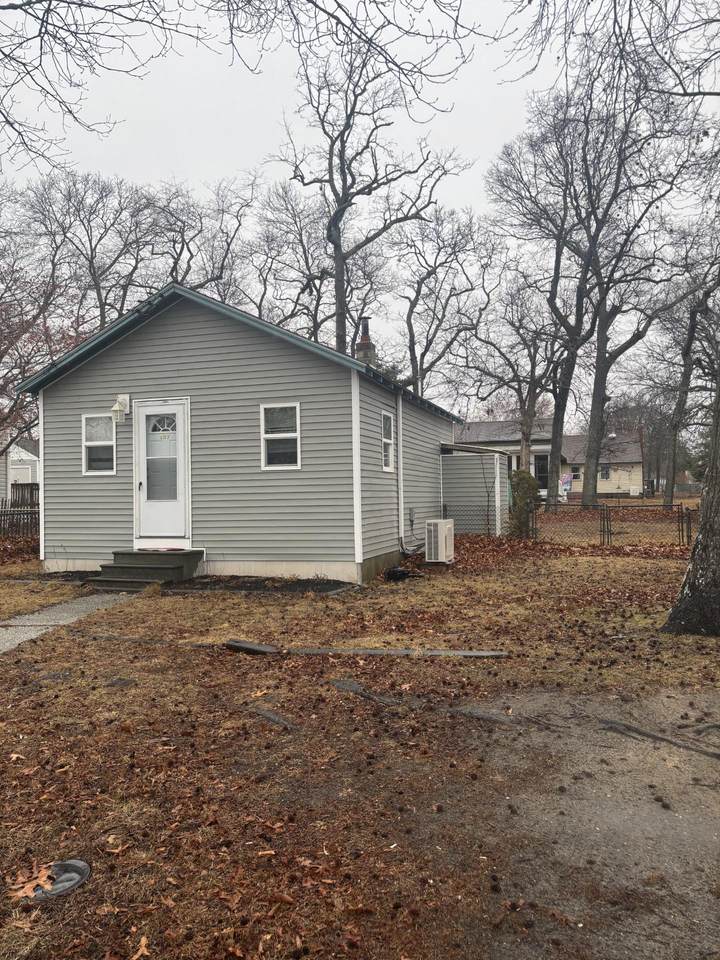 127 Carolina Avenue - Photo 1
