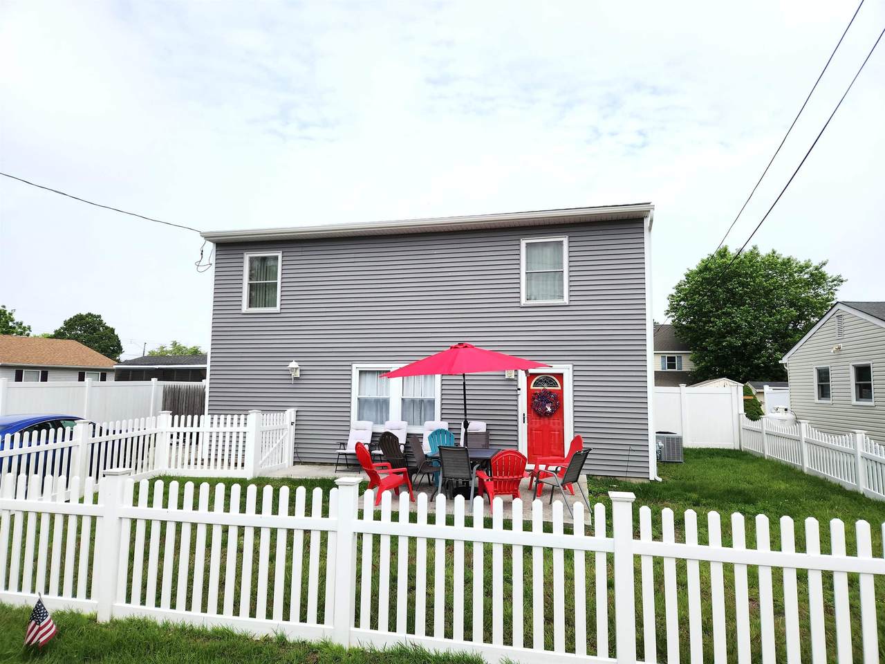 116 Roslyn Avenue - Photo 1