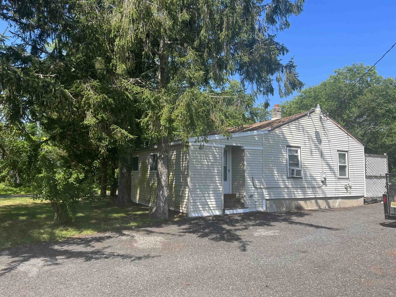 1706 Rt 9 South - Photo 1