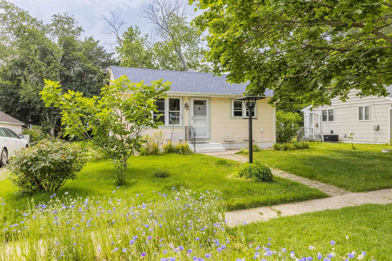 602 Gorham Avenue - Photo 1