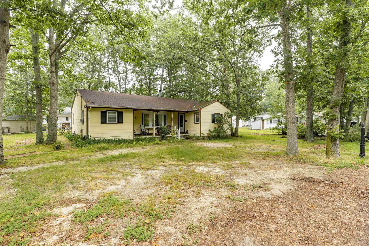 506 Hand Avenue - Photo 1
