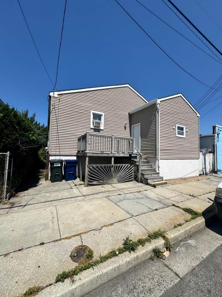 103 Roberts Avenue - Photo 1