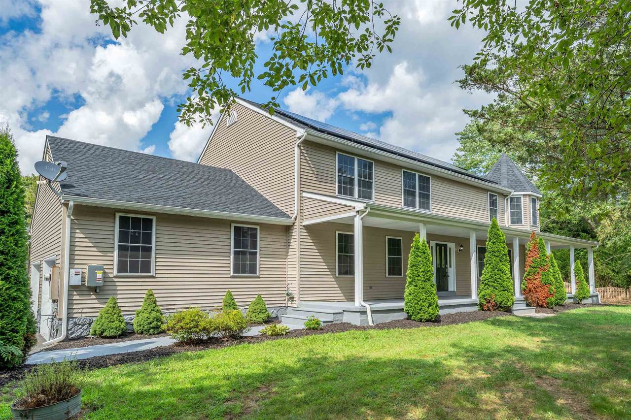 15 Elizabeth Lane - Photo 1