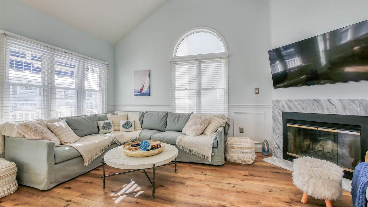 https://bt-photos.global.ssl.fastly.net/capemay/orig_boomver_1_252083-2.jpg
