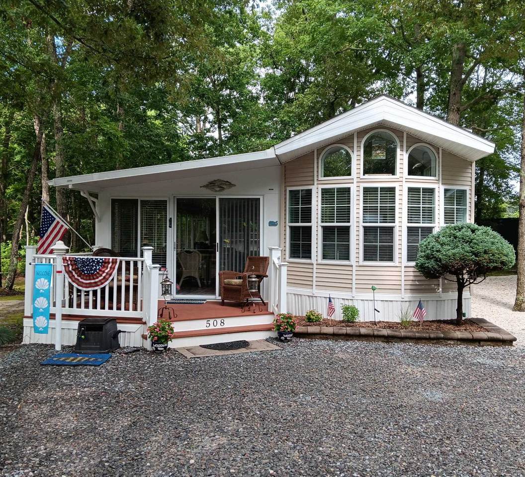 165 Fremont Avenue - Photo 1