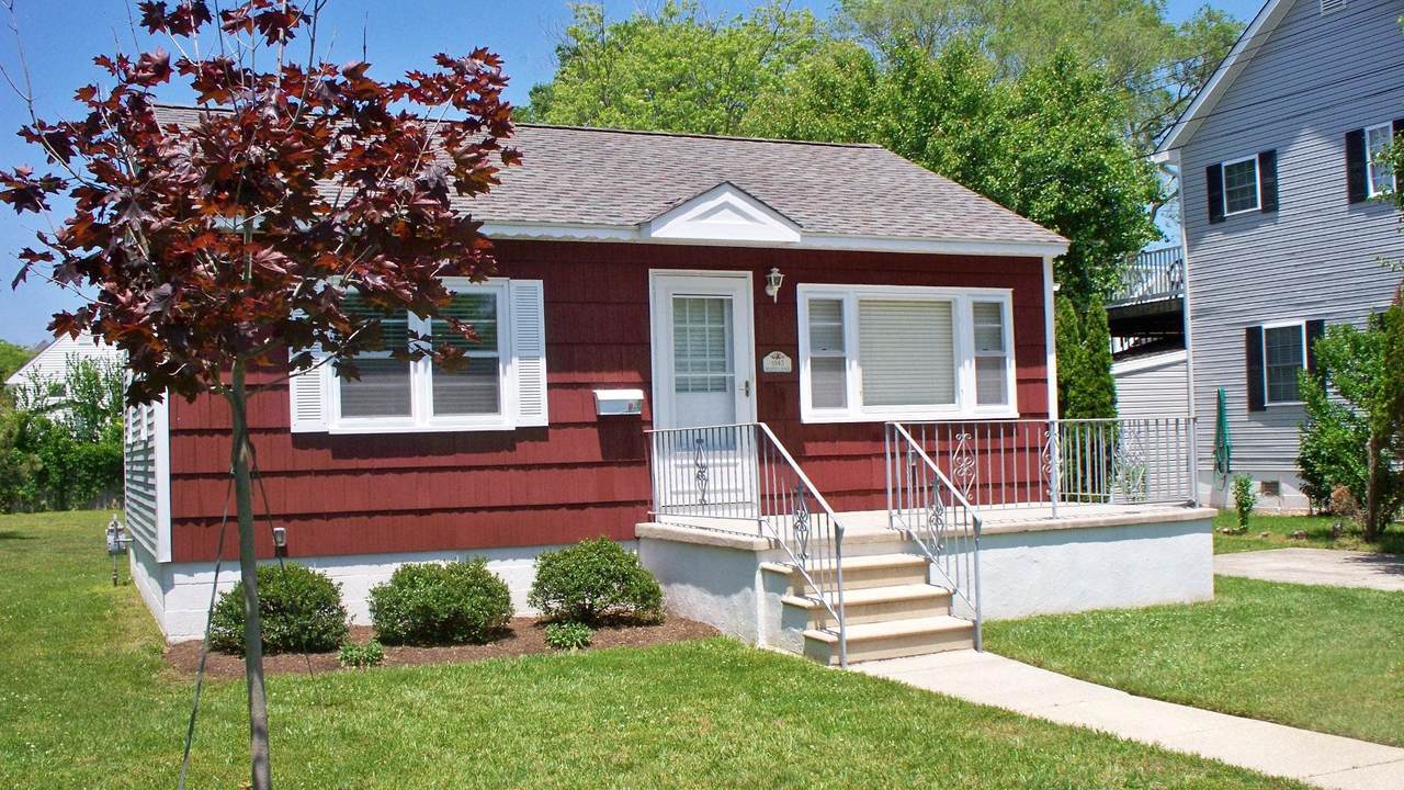 1043 Maryland Avenue - Photo 1