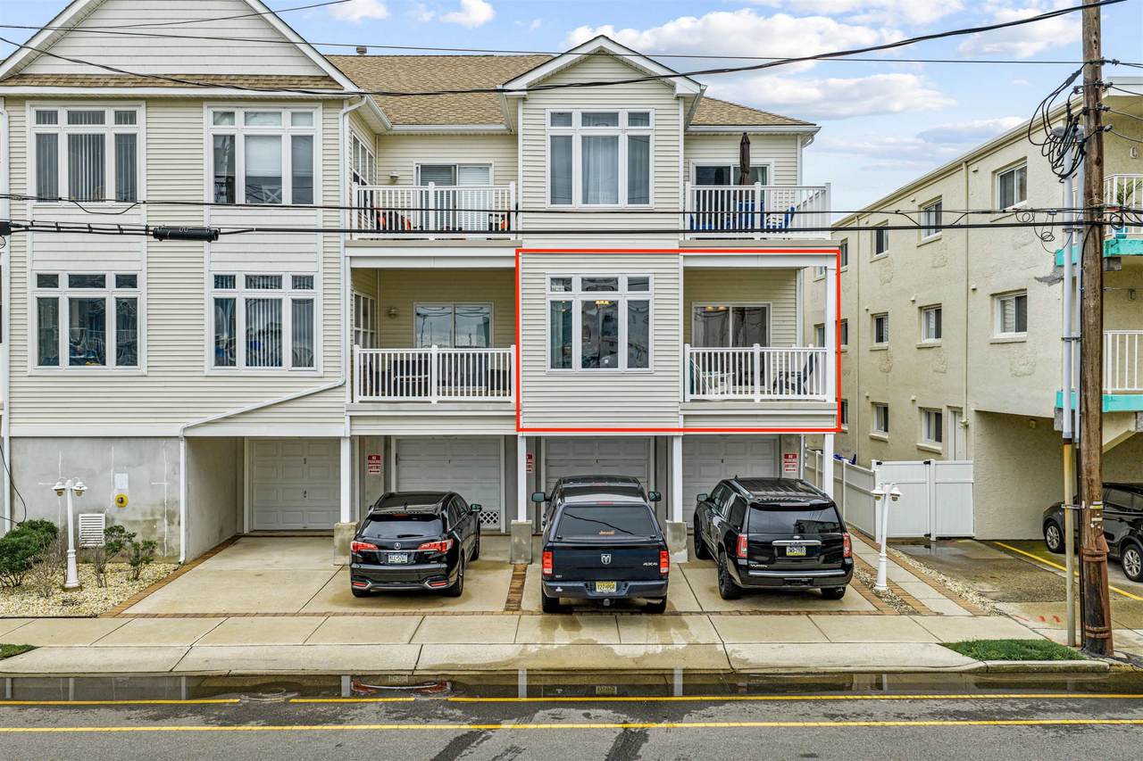229 Pine Avenue - Photo 1