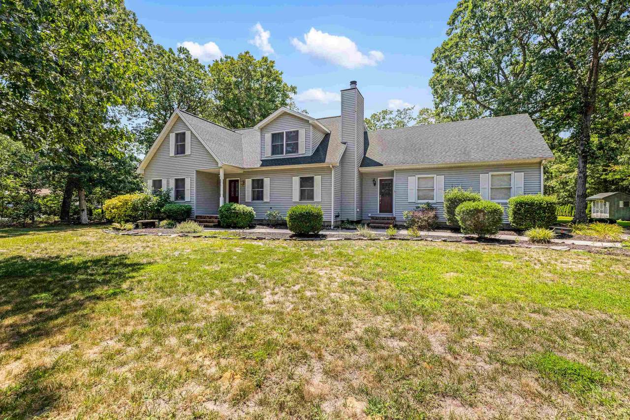 176 Ravenwood Drive - Photo 1