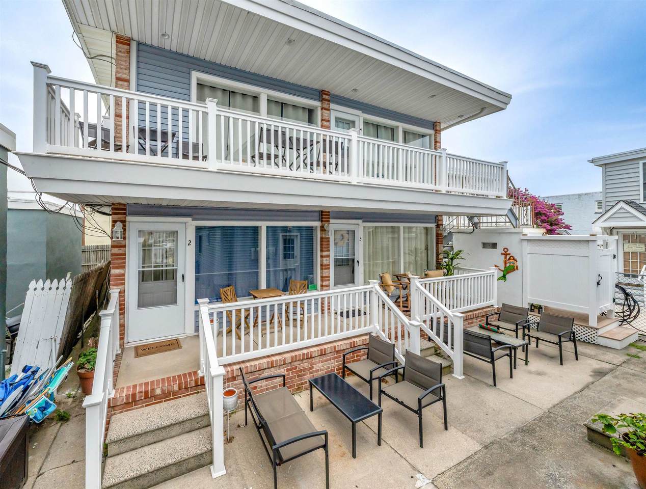 205 Bennett Avenue - Photo 1