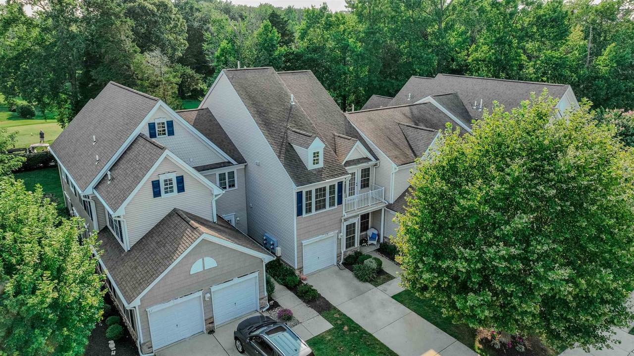 105 Congressional Drive - Photo 1